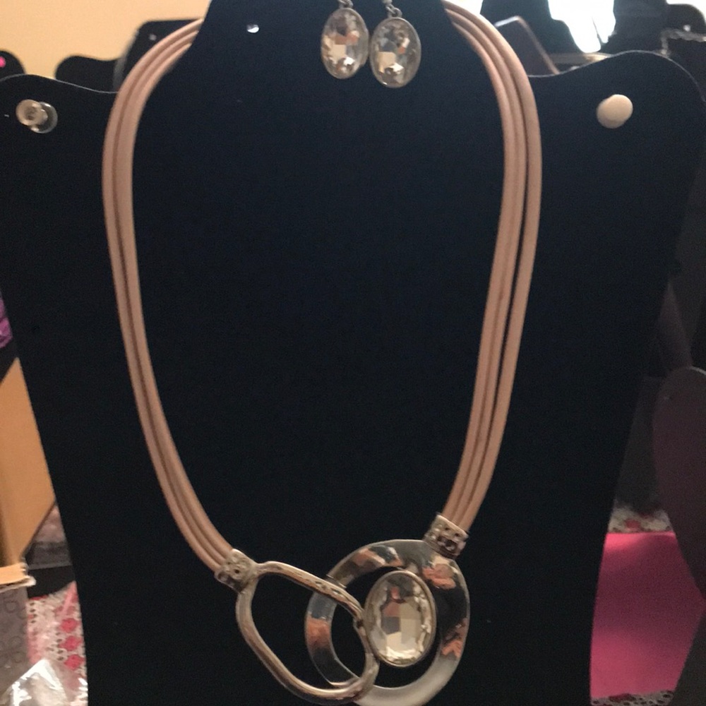 Ladies jewelry